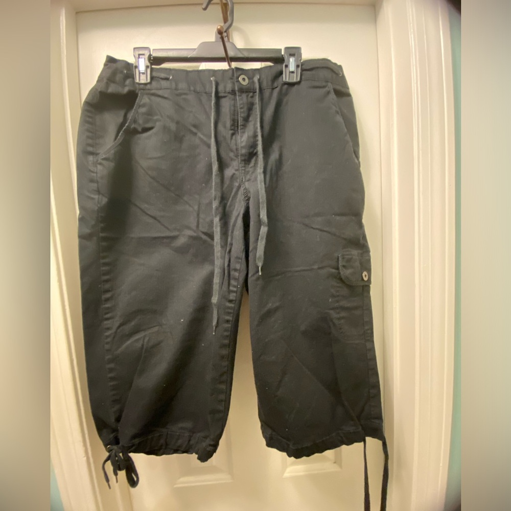 Cargo Capri Pants